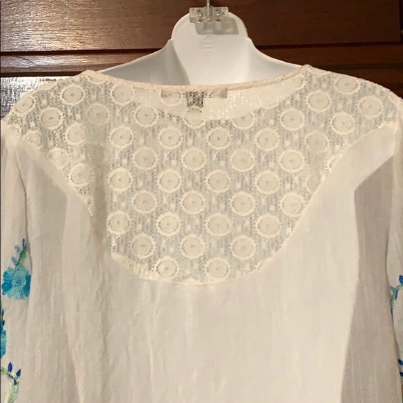 Valerie Stevens Embroider Floral Shirt - Picture 5 of 8